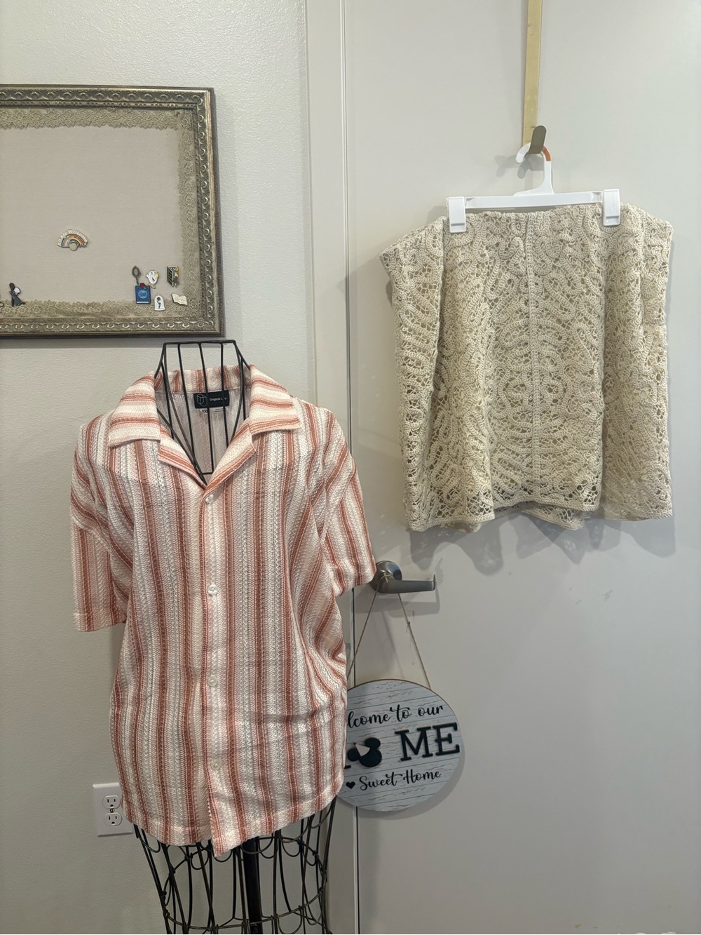 Cream Crochet Lace Skirt with a beautiful blouse set. XXL